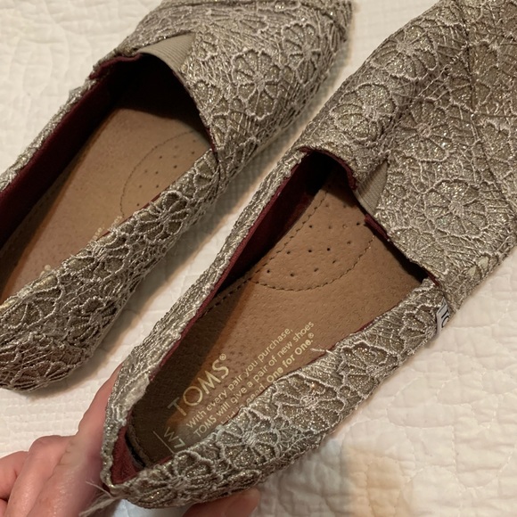 Beautiful sparkly Toms - Picture 2 of 12